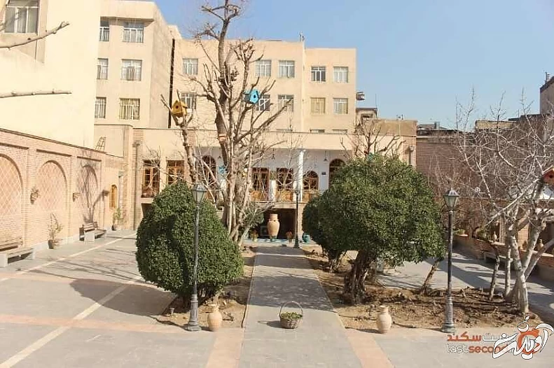 خانه دبیرالملک، عمارتی اروپایی در عودلاجان تهران!